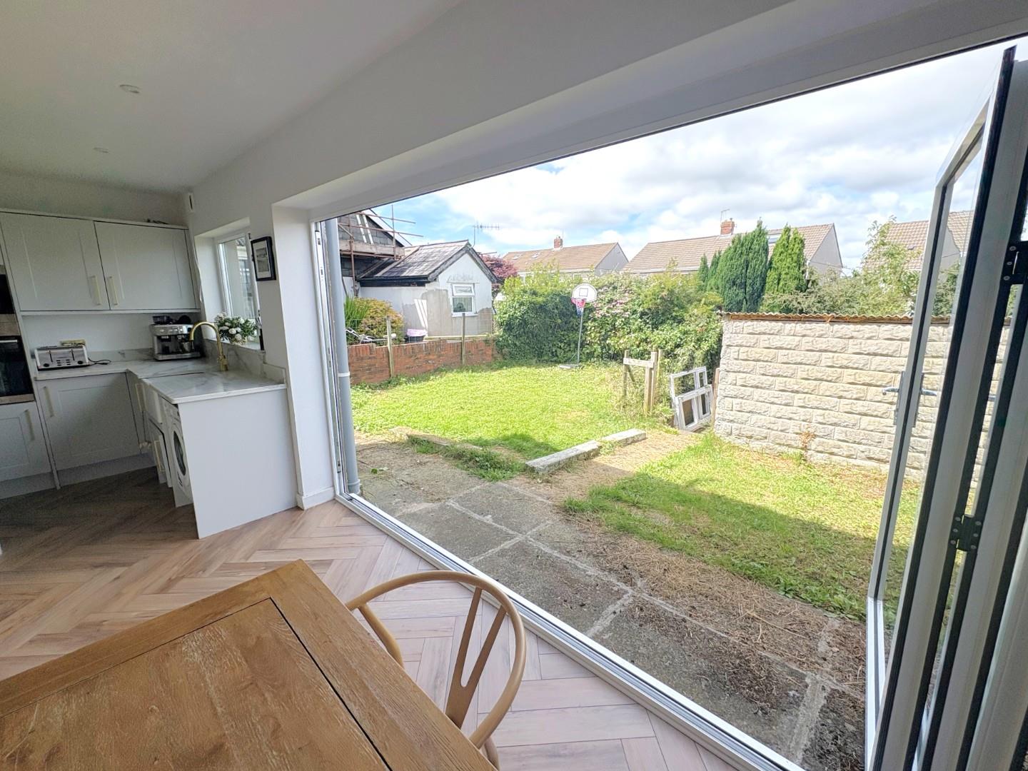 Overland Road, Mumbles, Swansea, SA3 4LP